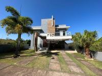 Linda Casa em Condomínio
