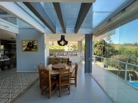 Linda Casa em Condomínio