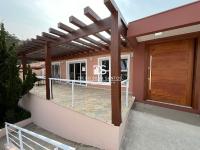 Linda Casa de Alto Padrão em Serra Negra-SP.