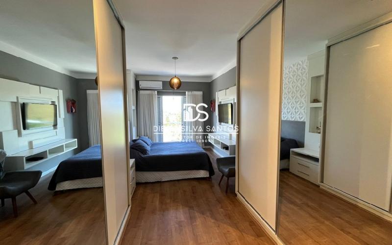 Linda Casa em Condomínio