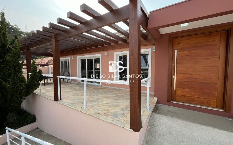 Linda Casa de Alto Padrão em Serra Negra-SP.